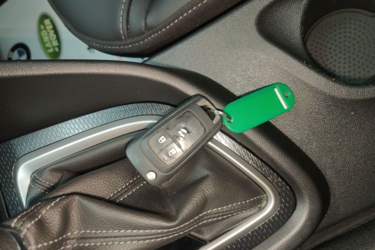 别克 英朗 2019款 18T 自动互联精英型 国VI中控内饰11