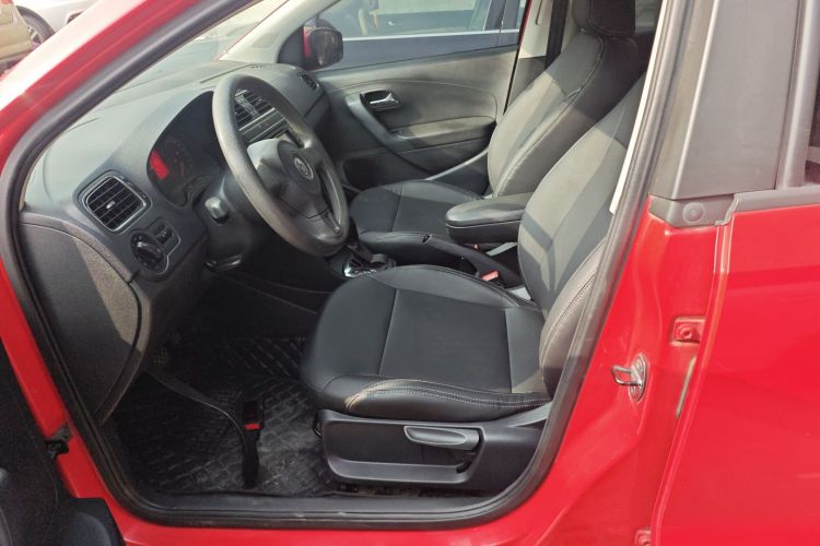 大众 Polo 2013款 1.4L 自动舒适版中控内饰19