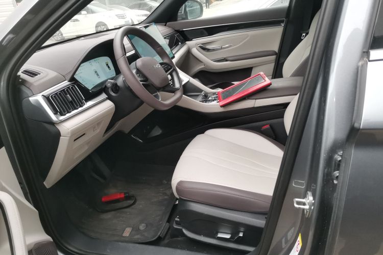 比亚迪 宋PLUS新能源 2025款 EV 智驾版 520km 尊贵型中控内饰19