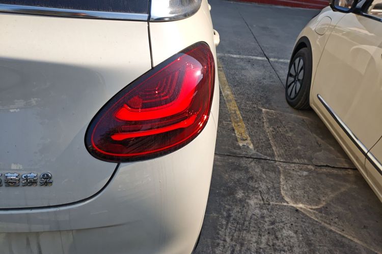 五菱汽车 五菱缤果 2025款 410km 灵犀尊享款车身外观9