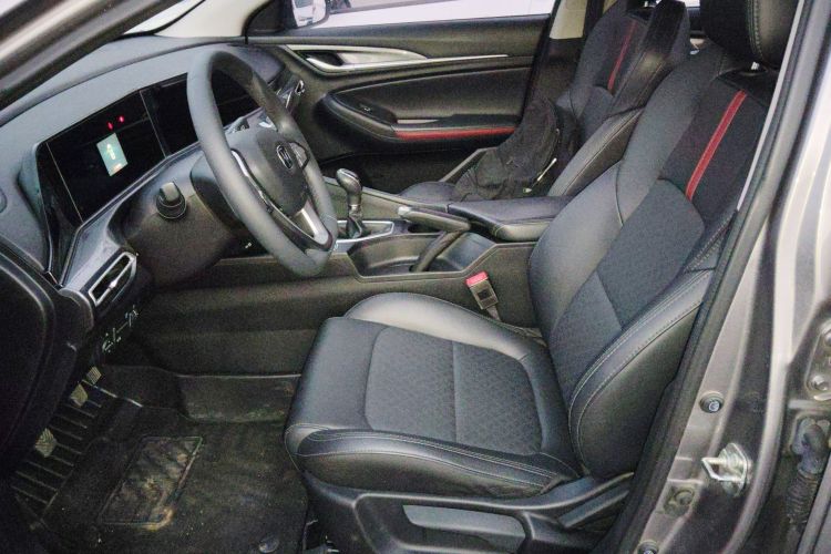 长安 逸动 2020款 PLUS 1.6L GDI 手动豪华型局部细节19
