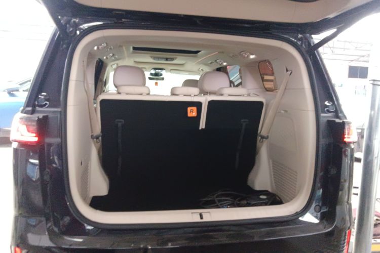 岚图汽车 岚图梦想家 2022款 低碳版 想+智驾包局部细节23