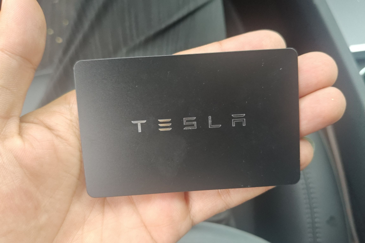 特斯拉 Model 3 2023款 后轮驱动版中控内饰11