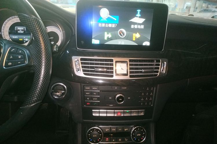 奔驰CLS 2016款 CLS 260 逸彩版中控内饰16