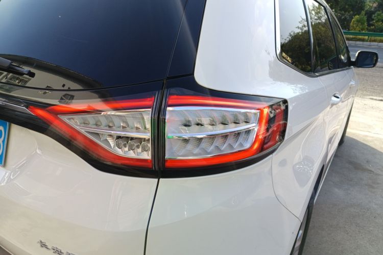 福特 锐界 2016款 EcoBoost 245 两驱精锐型 5座车身外观9