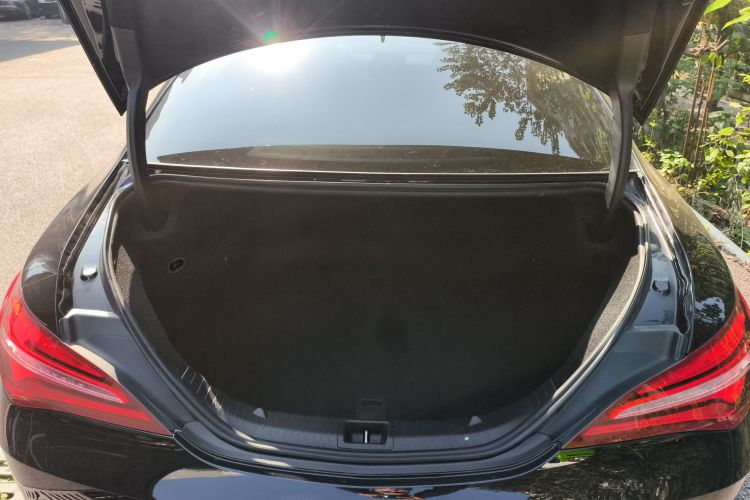 奔驰CLA AMG 2017款 AMG CLA 45 4MATIC 暗夜雷霆限量版机舱底盘23