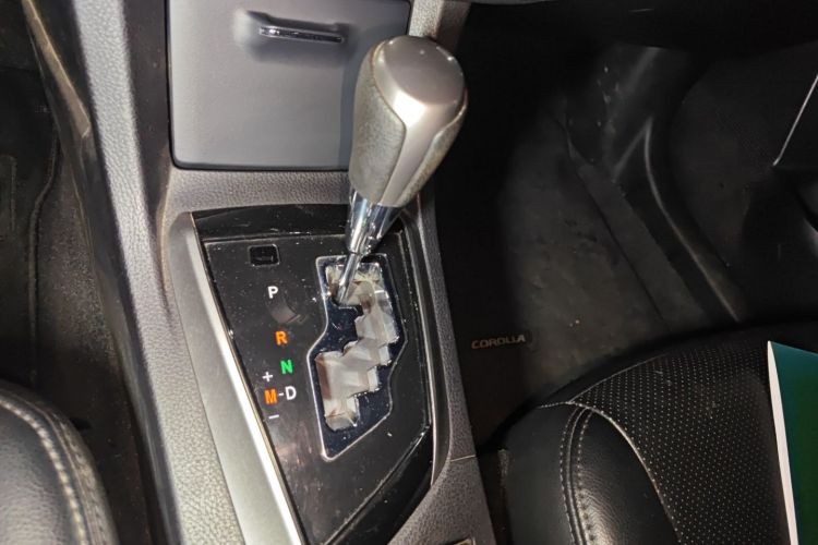 丰田 卡罗拉 2017款 1.2T CVT GL中控内饰18