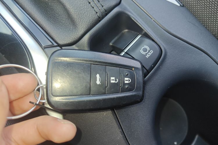 丰田 雷凌 2021款 185T CVT豪华版中控内饰11