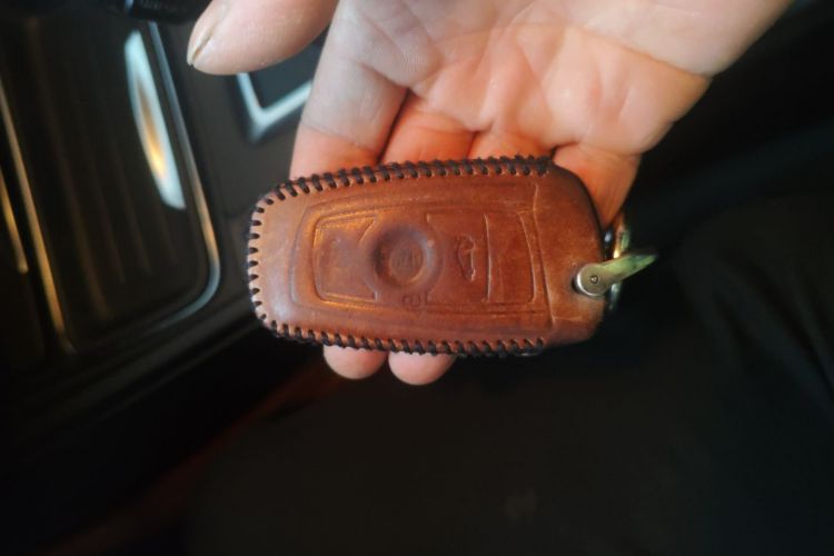 宝马3系 2013款 316i 进取型中控内饰7001