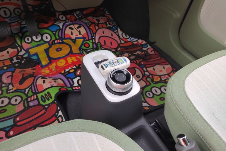 吉利银河 熊猫 2025款 210km 元气熊中控内饰18