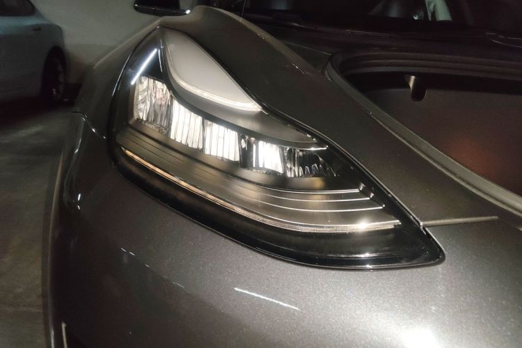 特斯拉 Model 3 2019款 标准续航后驱升级版车身外观8