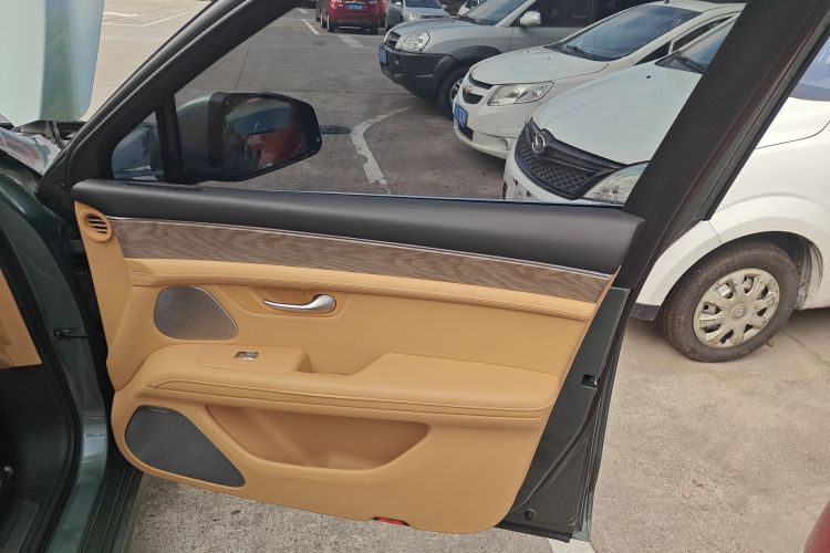 鸿蒙智行 问界M5 2022款 增程四驱性能版中控内饰42