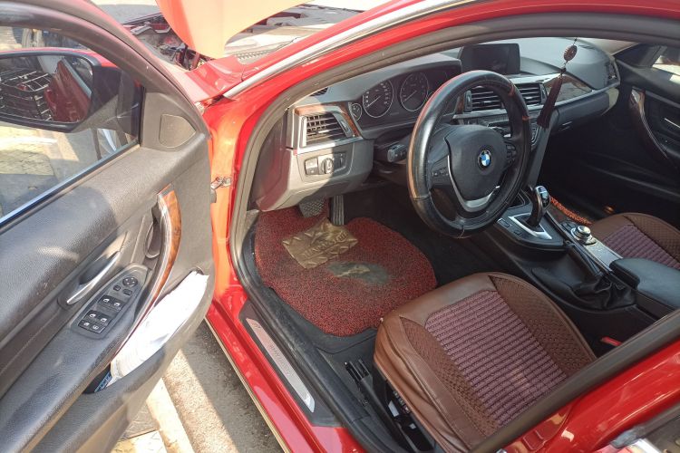 宝马3系 2014款 320Li 豪华设计套装中控内饰20