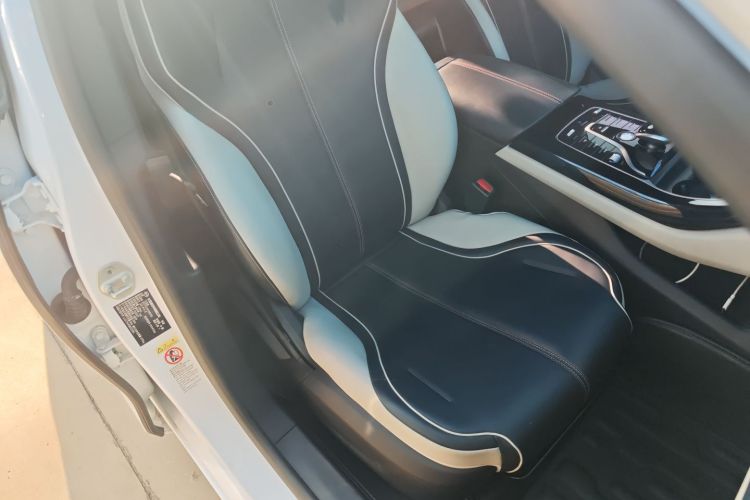 比亚迪 秦PLUS 2021款 DM-i 55KM 旗舰型局部细节41