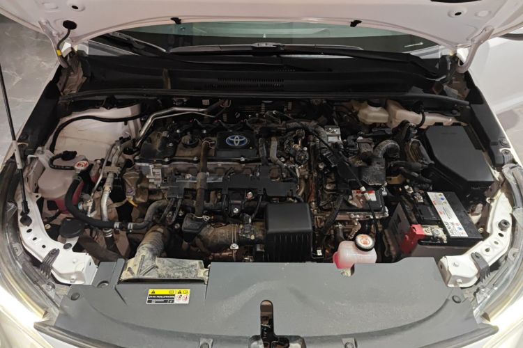 丰田 雷凌 2023款 智能电混双擎 1.8L 运动版机舱底盘24