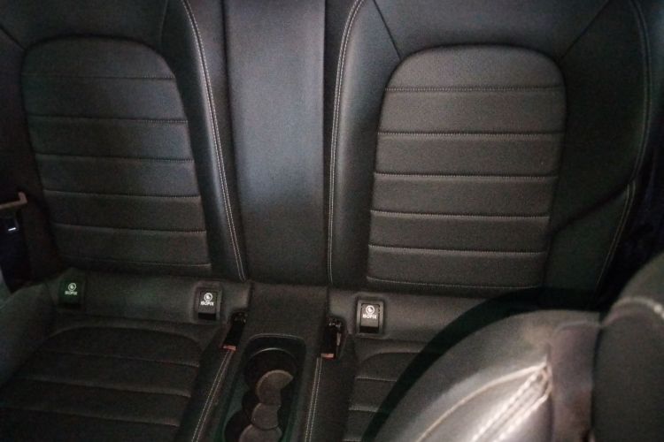 奔驰C级(进口) 2021款 C 260 轿跑车中控内饰7004