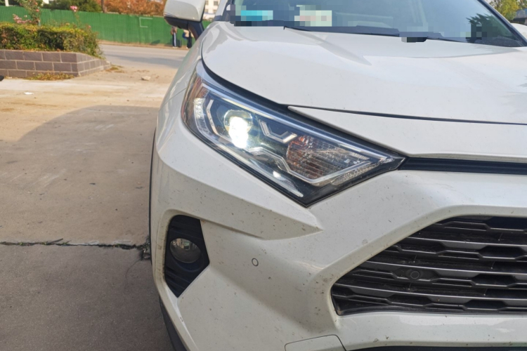 丰田 RAV4荣放 2020款 双擎 2.5L E-CVT四驱旗舰版车身外观8