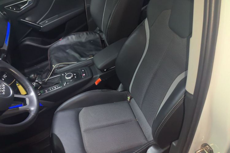 奥迪Q2L 2021款 35 TFSI 时尚动感型中控内饰19