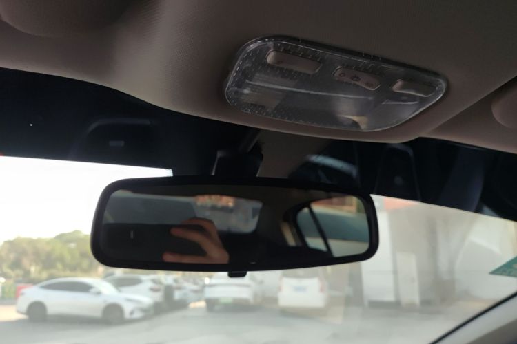 标致308 2014款 乐享版 经典 1.6L 手动优尚型中控内饰22