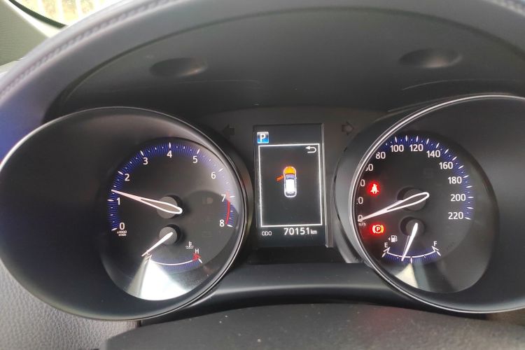 丰田C-HR 2018款 2.0L 领先版 国V中控内饰14