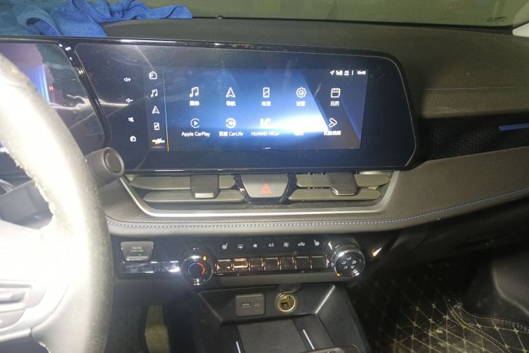 雪佛兰 科鲁泽 2023款 1.3T 轻混自动尊享版中控内饰16