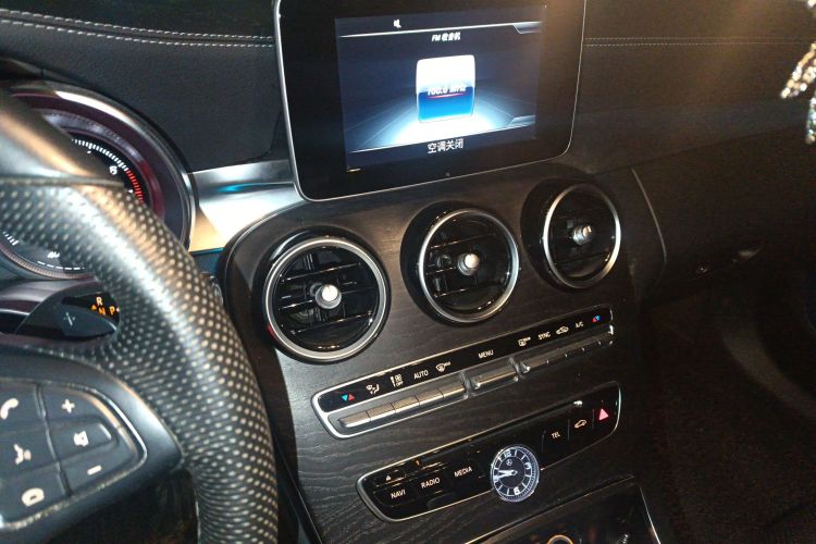 奔驰C级 2015款 C 200 L 运动型中控内饰16
