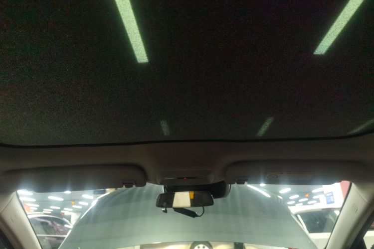 小鹏P7 2022款 586G中控内饰22