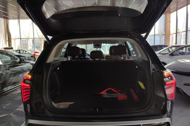 红旗HS3 PHEV 2025款 PHEV 117km 劲为PLUS版机舱底盘23