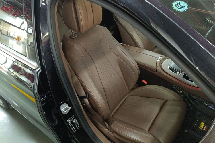 奔驰E级 2020款 改款 E 260 L局部细节41