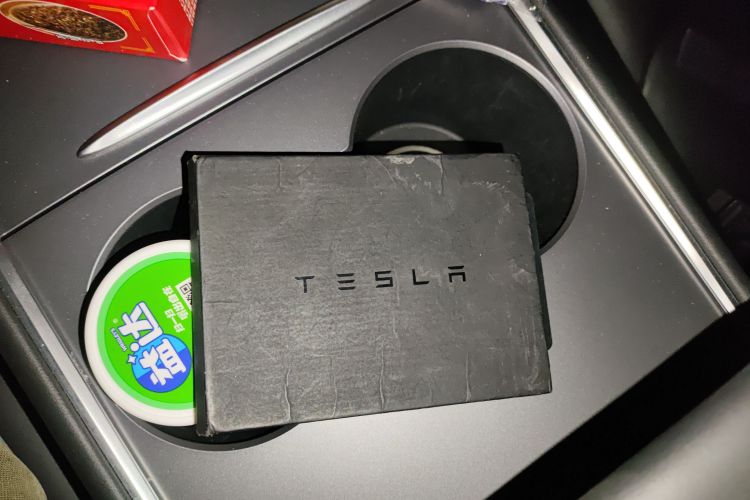 特斯拉 Model Y 2021款 长续航全轮驱动版 3D7中控内饰11