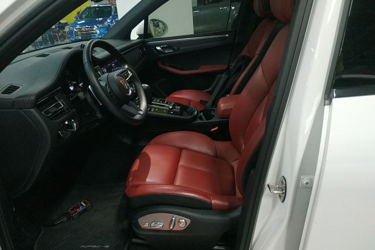 保时捷 2024款 Macan 2.0T中控内饰19