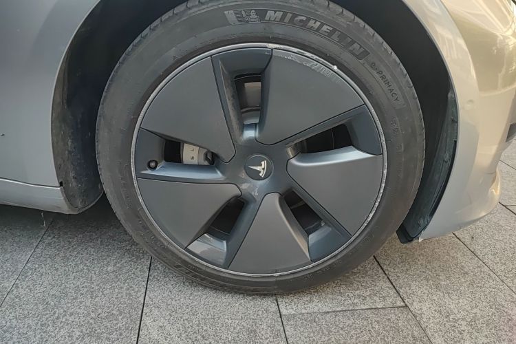 特斯拉 Model 3 2022款 后轮驱动版车身外观6007