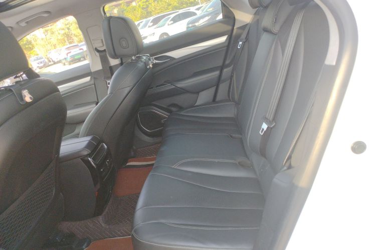 吉利汽车 博瑞 2018款 1.5T MHEV 耀动版中控内饰7004