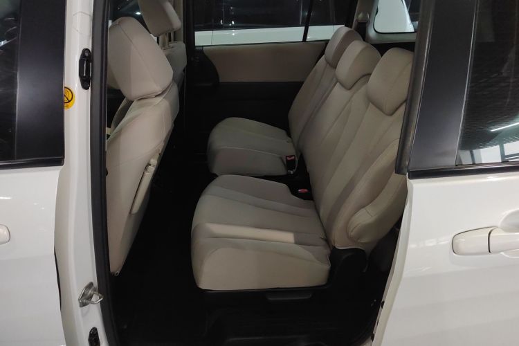 马自达5 2013款 2.0L 手动舒适型中控内饰7004