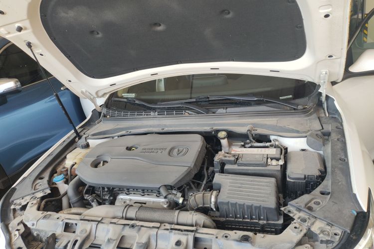 长安 锐程CC 2020款 1.5T 自动潮锐型机舱底盘24