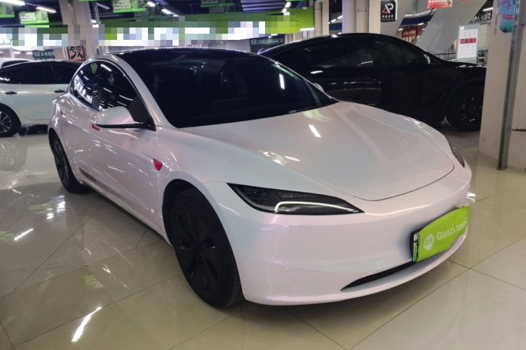特斯拉 Model 3 2023款 后轮驱动版车身外观3