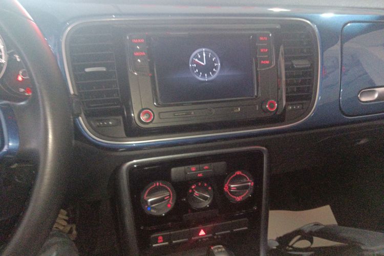 大众 甲壳虫 2017款 180TSI 宜乐版中控内饰16