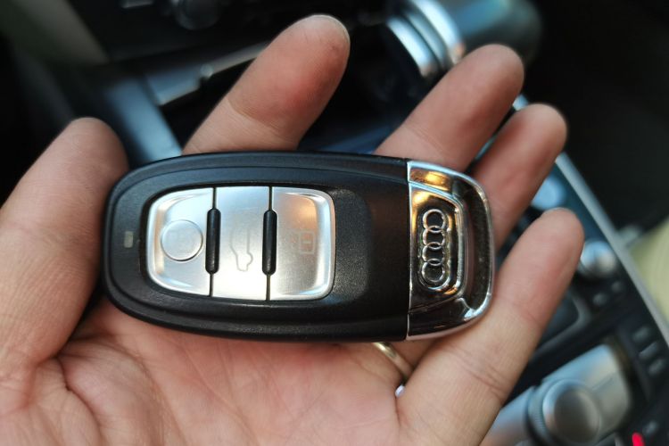 奥迪A6L 2014款 TFSI 标准型中控内饰11