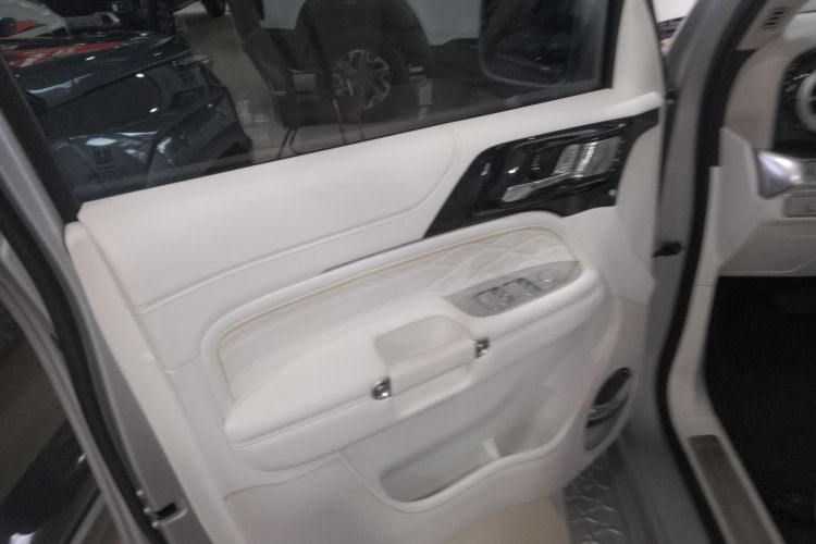 超境汽车 共创坦克300 2021款 2.0T 赛博坦克中控内饰7007