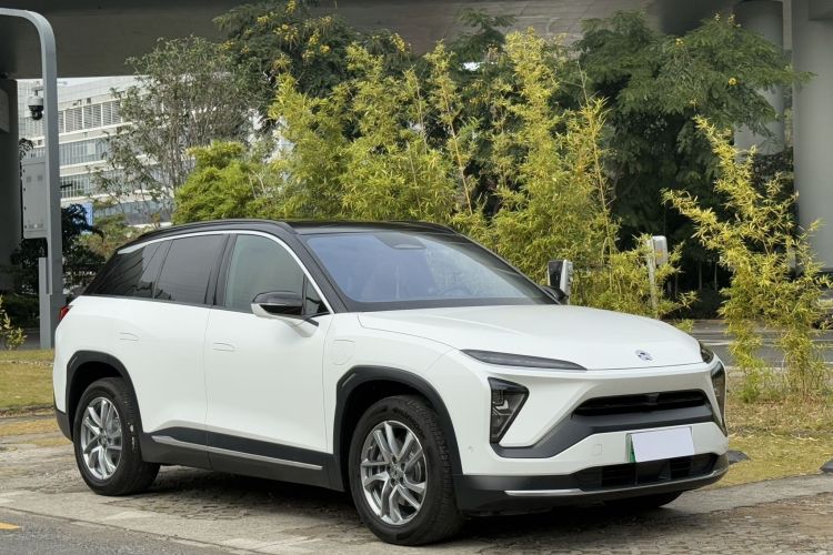 蔚来ES6 2020款 455KM 运动版车身外观3