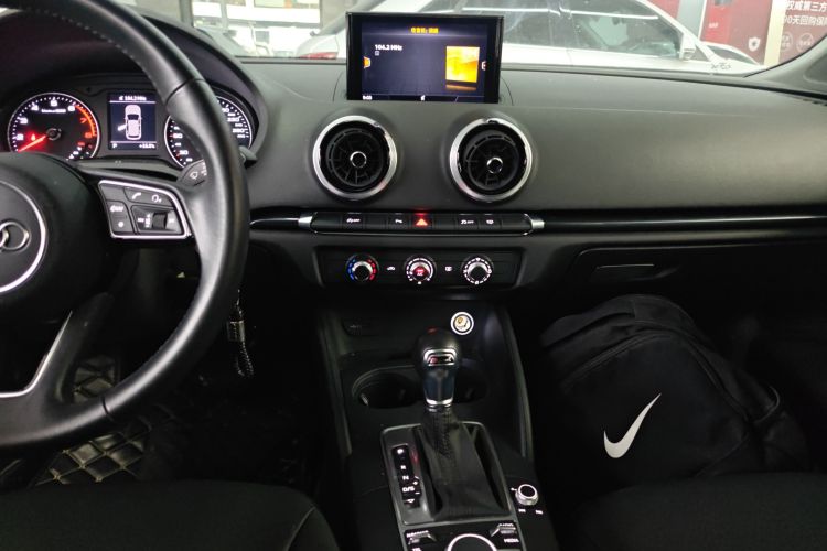 奥迪A3 2020款 Sportback 35 TFSI 时尚型 国VI中控内饰16