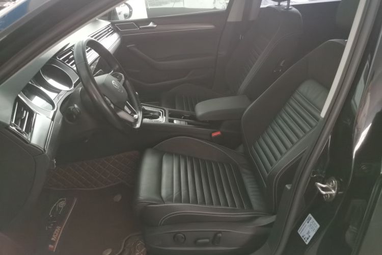 大众 迈腾 2020款 330TSI DSG 领先型中控内饰19