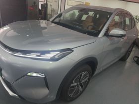 吉利银河 银河星舰7 EM-i 2025款 120km 启航+版