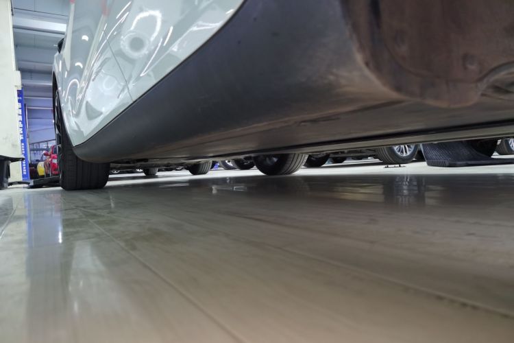 特斯拉 Model Y 2022款 长续航全轮驱动版局部细节9002