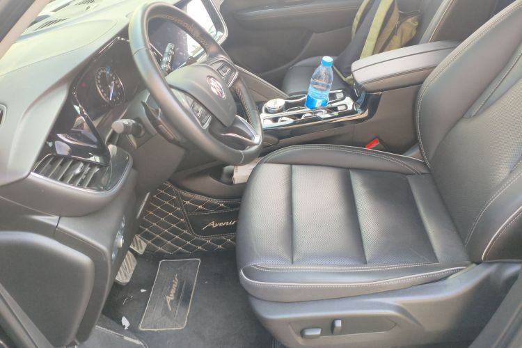 别克 2021款 昂科威Plus 652T 七座豪华型中控内饰19