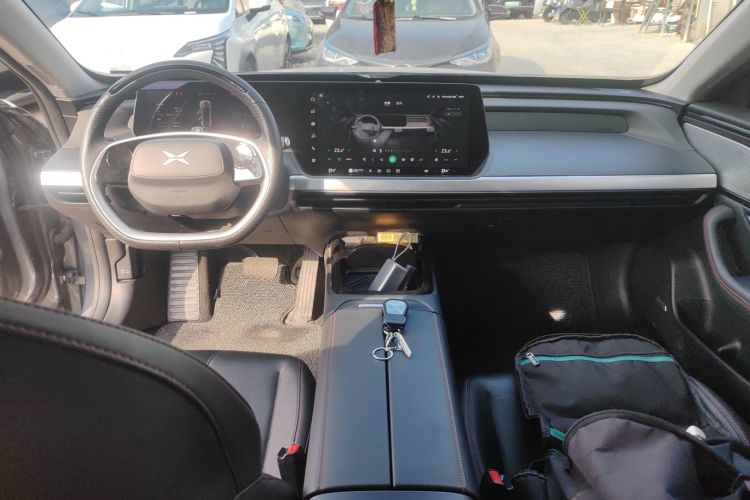 小鹏P7 2022款 480N+中控内饰12