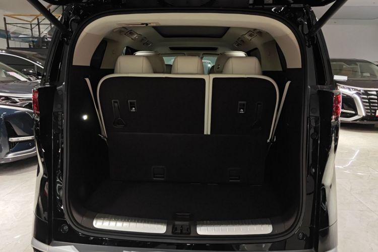 腾势D9 2024款 DM-i 980 四驱旗舰型中控内饰23