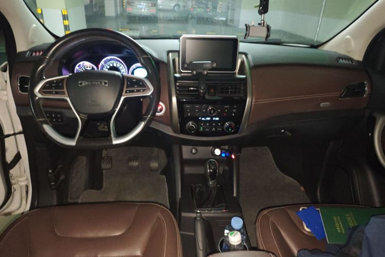 比速汽车 比速T5 2017款 1.5T 手动尊贵型中控内饰7002