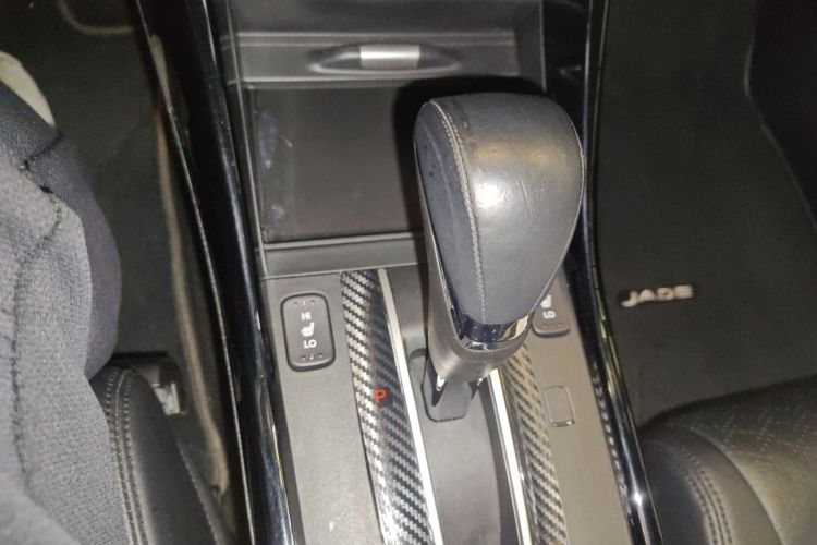 本田 杰德 2017款 210TURBO CVT豪华版 5座中控内饰18