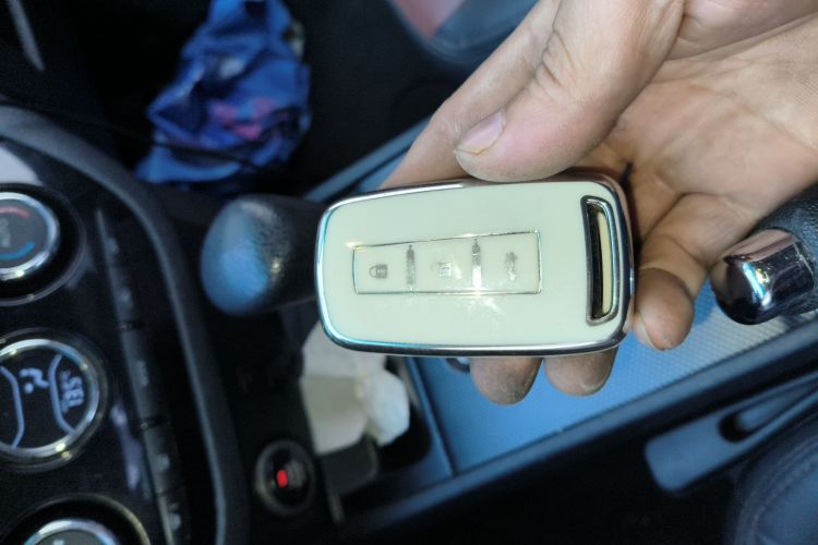 海马M6 2017款 1.5T CVT豪华型中控内饰11